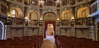 Il Bibiena restaurato riapre a tempo di record. Giovedì il primo concerto