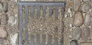 Mantova, caditoie non pulite. Tonelli: “In città manca la manutenzione ordinaria”