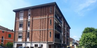 Rifiuti abbandonati in via Marconi: proteste dei residenti e richiesta di intervento