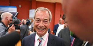 Gb, alle amministrative trionfa la destra di Farage: ‘notte difficile’ per i Tory