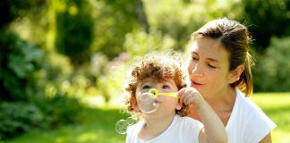 Oggi è la festa della mamma, come è nata e perché si celebra a maggio