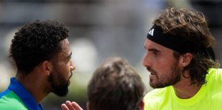 Tsitsipas lo colpisce, Fils si infuria: tensione agli Internazionali d’Italia – Video