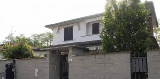 Garlasco, famiglia Poggi: “Si cerca attizzatoio? In casa manca solo un martello”