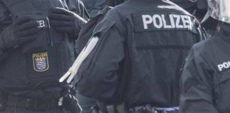 Germania, auto travolge folla a Stoccarda: diversi feriti gravi