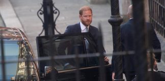 “Harry non è una vittima ma un ricco che si lamenta”, la stoccata del Guardian