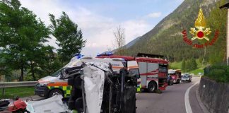 Belluno, incidente mortale sull’Alemagna: scontro tra moto e tre auto