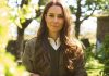 Kate Middleton, la nuova foto dove non sorride è un inno alla natura