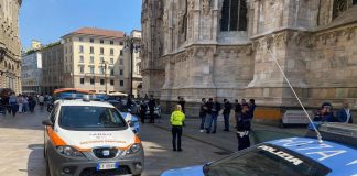 Morto l’evaso che ha accoltellato un collega: si è gettato dal Duomo di Milano