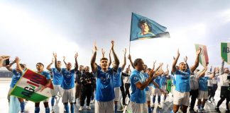 Napoli, telecronista inglese impazzisce per lo scudetto. E parla in napoletano – Video