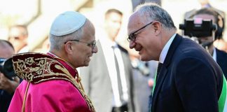 Roma, Papa Leone XIV in Campidoglio: “Per voi e con voi sono romano”