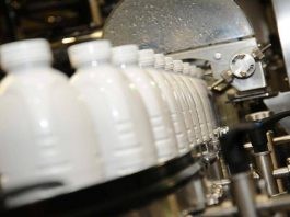 Prezzo del latte, 54 cent/litro da gennaio: raggiunta l’intesa al tavolo ministeriale