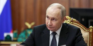 Ucraina, Putin attacca: “Sanzioni? Occidente si danneggia da solo, idioti”