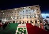 Referendum cittadinanza, blitz del comitato promotore: logo su facciata Palazzo Chigi – Foto