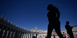 Conclave, il fronte conservatore cattolico mobilitato a Roma per il dopo-Francesco