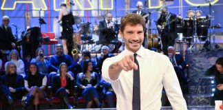 Affari Tuoi Speciale, stasera 4 maggio: gli ospiti in studio con Stefano De Martino