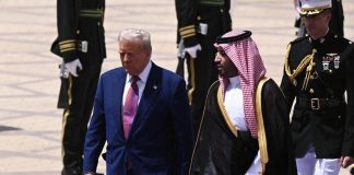 Trump arrivato in Arabia Saudita, al via il viaggio in Medio Oriente