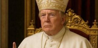 Trump e la foto da Papa: “I cattolici l’hanno apprezzata”