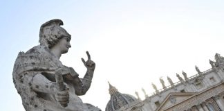 Conclave, Robert Harris: “E’ come un reality show a eliminazione”