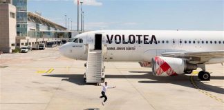 Volotea, a Olbia il tappeto di benvenuto più grande del mondo per il passeggero 75.000.000