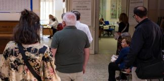 Elezioni comunali, affluenza ore 12 al 13,55%. Urne aperte oggi e domani