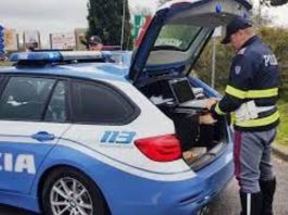 Truffa dello pneumatico sulla A22: derubata coppia di turisti, bottino ritrovato a Reggiolo