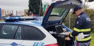 Incidente sulla SP 62 a Cappelletta: auto contro recinzione