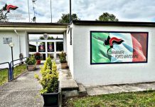 Truffa del finto carabiniere con falsa prenotazione alberghiera e richiesta di rimborso: denunciato