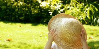 Caldo, pediatri: “Bambini a rischio tra colpi di calore e disidratazione”