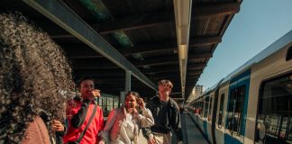 Turismo, Trainline: boom viaggi in treno per concerti Guns N’ Roses e Dua Lipa