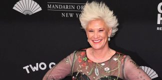 Addio ad Anne Burrell, la chef di Food Network morta improvvisamente in casa: aveva 55 anni