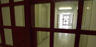 Perquisizioni nel carcere di Prato, indagati agenti e detenuti