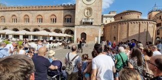 La città come palcoscenico, il secondo giorno di Open Festival riempie le piazze
