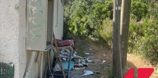Tra Ostia e Torvaianica neanche un bagno pubblico in 2 km di spiaggia, i ‘Cancelli’ nel degrado