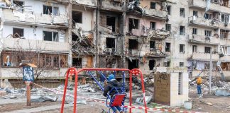 Ucraina-Russia, oggi i colloqui a Istanbul. Mosca non ferma gli attacchi: bombe e droni su tutto il paese