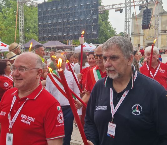 Oltre 60 Paesi a Solferino per la storica fiaccolata della Croce Rossa