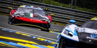 Follia a Le Mans, pilota prende a pugni finestrino dopo tamponamento con Ferrari