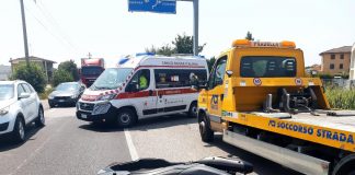 Suzzara, scontro auto-scooter in via Allende: ferito 58enne