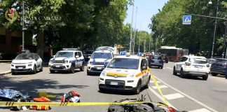 Roma, minivan contro scooter sul lungotevere: morta una ragazza di 22 anni