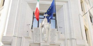 Istat, la stima: scende fiducia dei consumatori, sale quella delle imprese