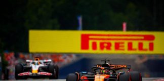 Formula 1, gru fa cadere cartellone pubblicitario sulla pista prima del Gp d’Austria