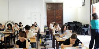 Maturità, Skuola.net: sarà l’anno dell’Ia, oltre 9 maturandi su 10 supportati da ChatGPT e soci