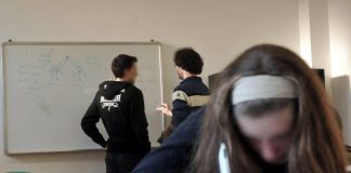 Scuola, ultimo giorno ma ancora niente vacanze per oltre un milione di studenti