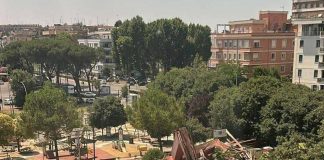 Roma, crolla struttura in legno al Flaminio