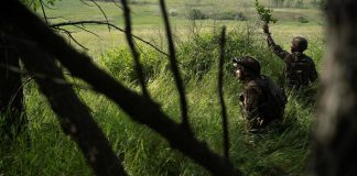 Ucraina, raffica di droni sulla Russia. Mosca colpisce base aerea