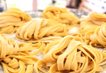 Festa dli Fujadi: a Villanova de Bellis tre serate tra gusto, musica e convivialità