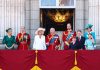 Trooping the Colour, il tributo di re Carlo alle vittime dell’incidente Air India