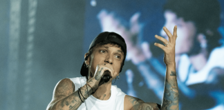 Ultimo, vandalizzata targa dedicata al cantante a Roma