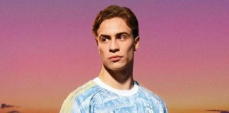 La Juventus presenta la seconda maglia, ma ai tifosi non piace