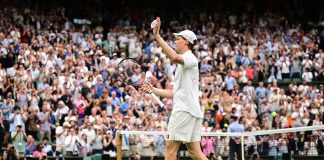 Sinner agli ottavi a Wimbledon, avanti anche Cobolli