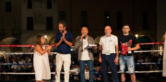 Notte magica di pugilato in piazza Broletto per il “Memorial Attilio Lasagna”